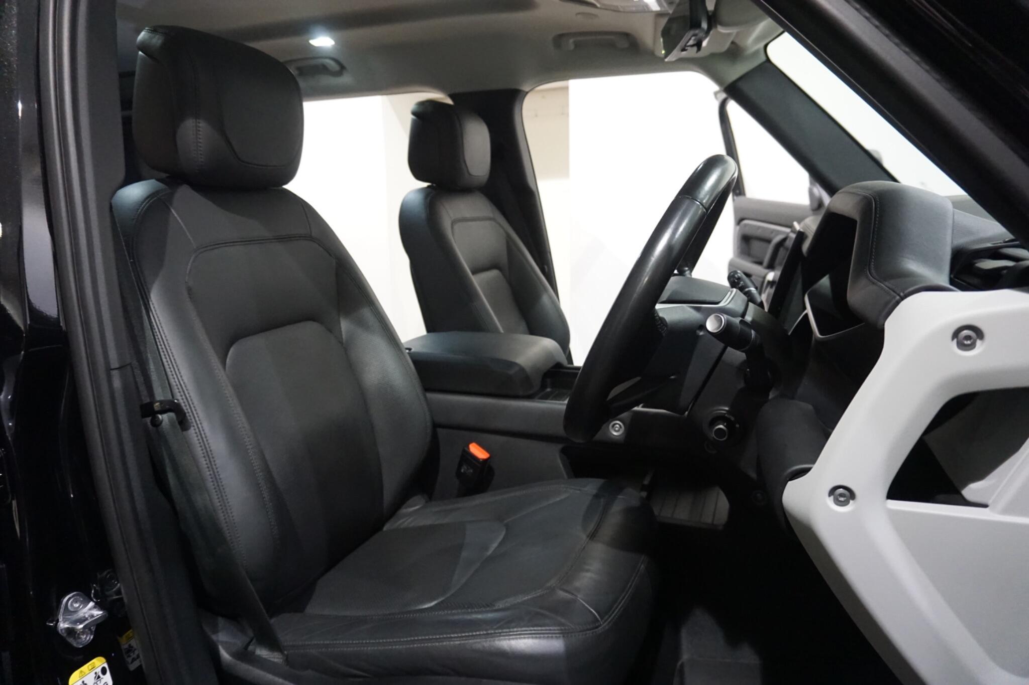 Land Rover Defender 110 3.0 D250 MHEV HSE Hard Top SUV 5dr Diesel Auto 4WD MWB Euro 6 (s/s) (250 ps)